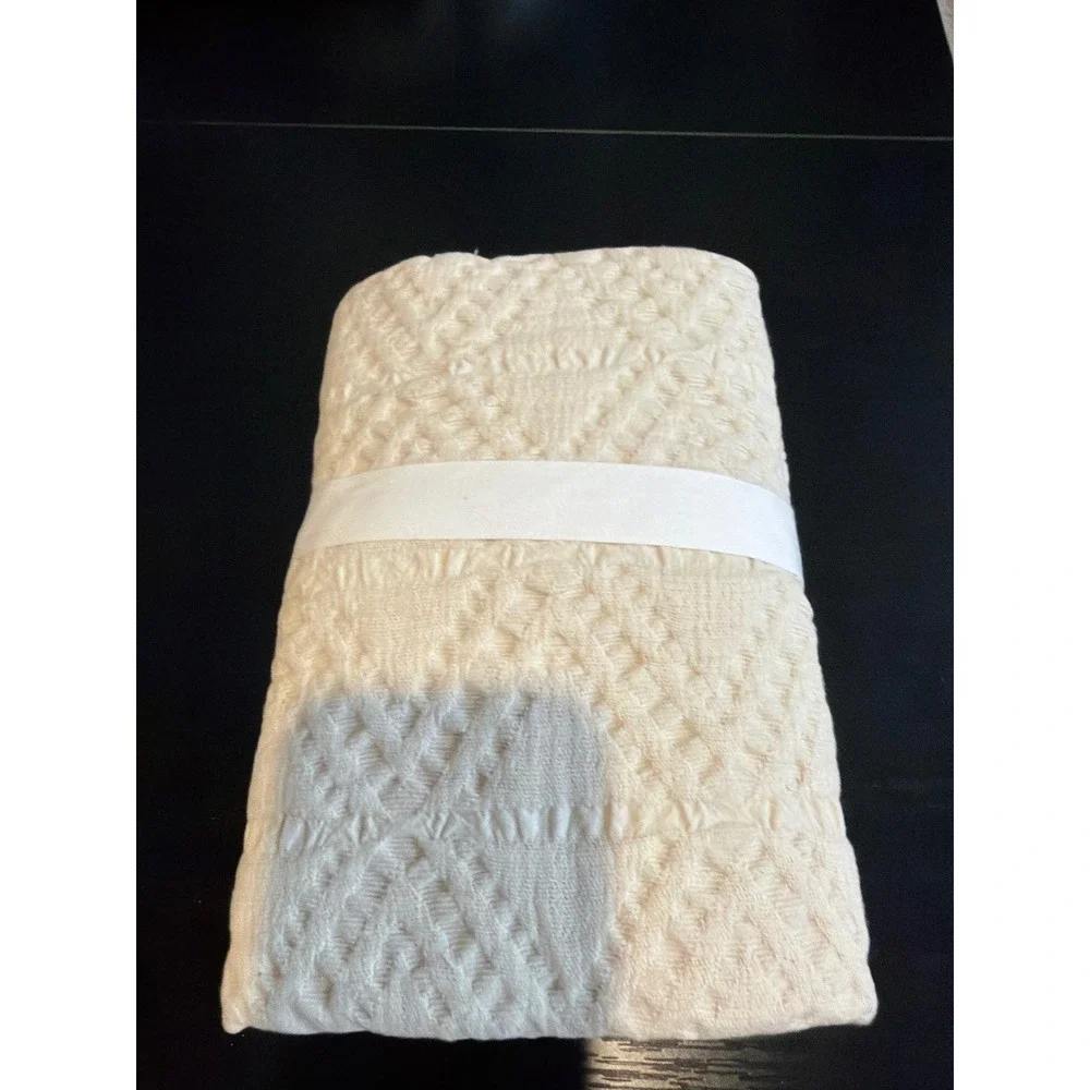 Pottery Barn Diamond Matelasse King Sham Oatmeal Ivory 100% Cotton New